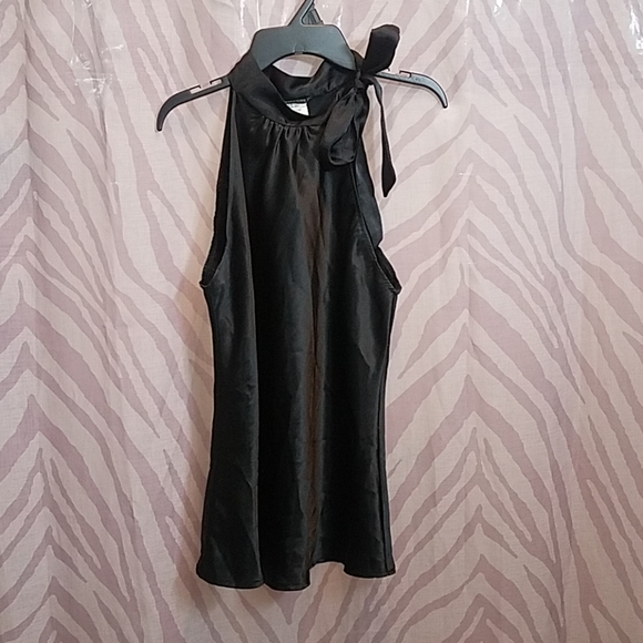 Maurices Tops - Maurices Black Sleeveless Tie at Neck Top szMed